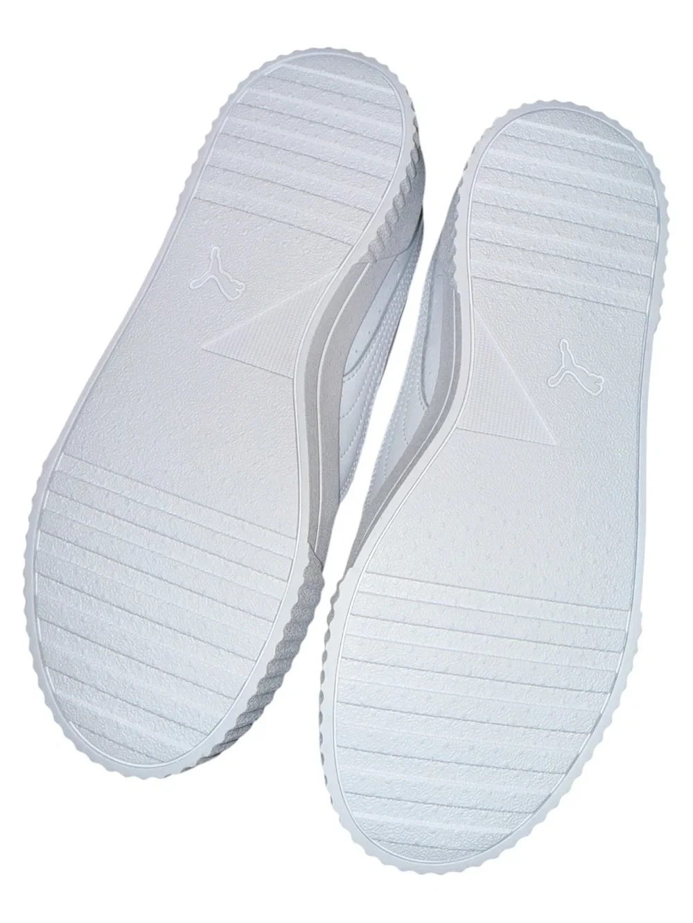 Puma‎ Carina Women’s Leather Court Sneakers White Platform 8 NIB
